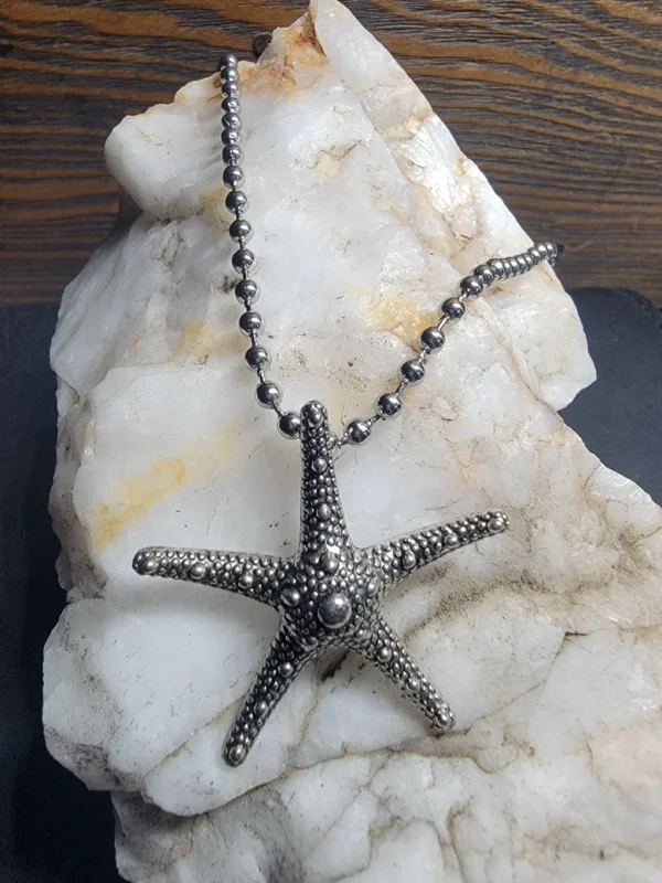 Serene Large Starfish Pendant Necklace